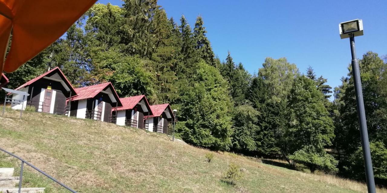 Olivin Kytlice Hiker Huts Hotel Eksteriør billede