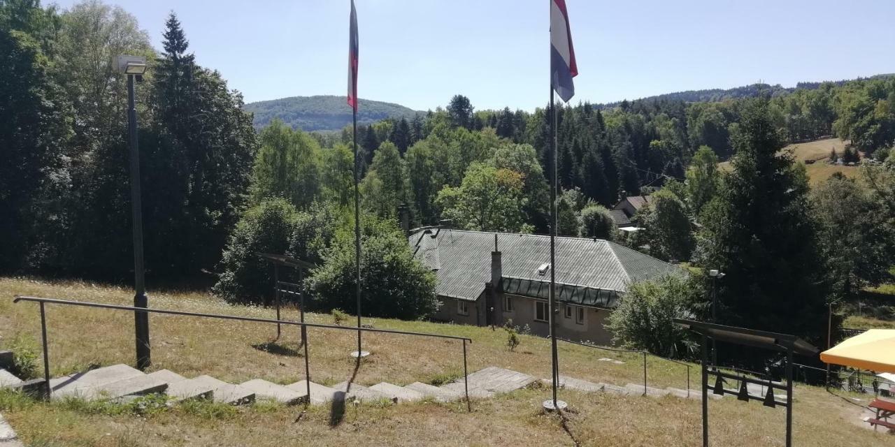 Olivin Kytlice Hiker Huts Hotel Eksteriør billede