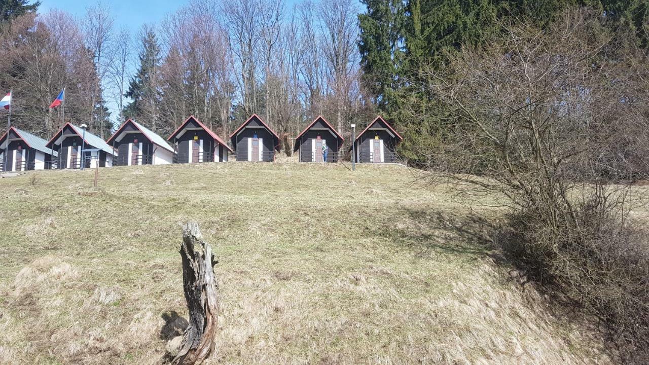 Olivin Kytlice Hiker Huts Hotel Eksteriør billede