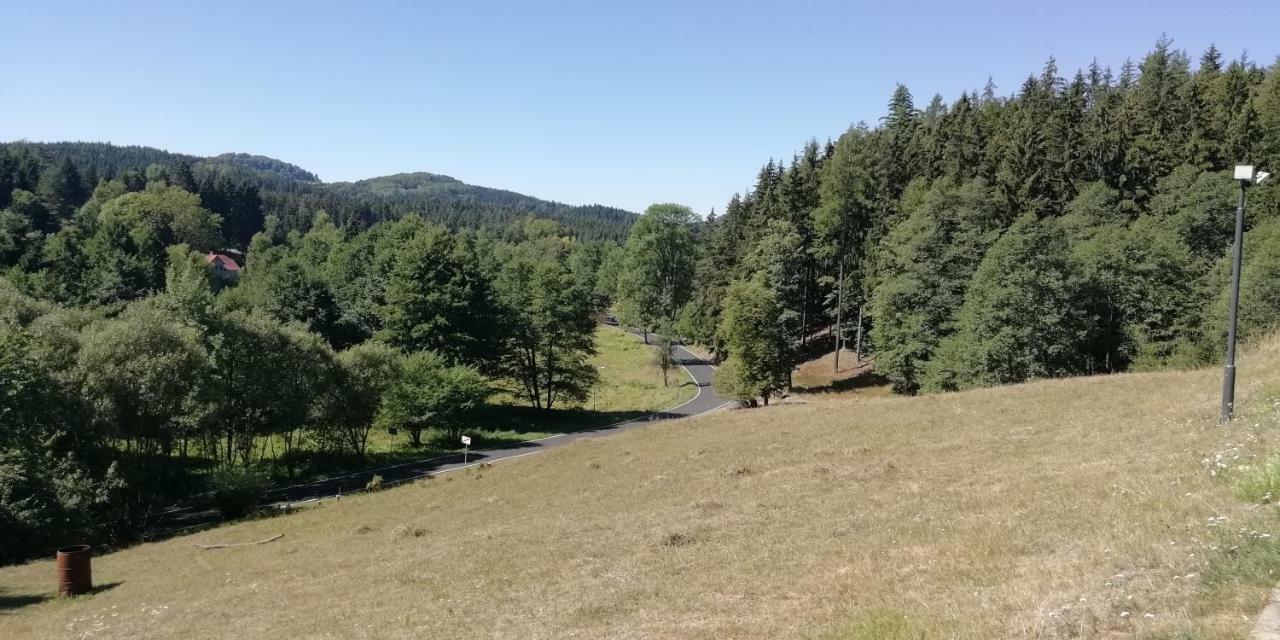 Olivin Kytlice Hiker Huts Hotel Eksteriør billede