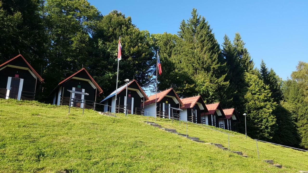 Olivin Kytlice Hiker Huts Hotel Eksteriør billede