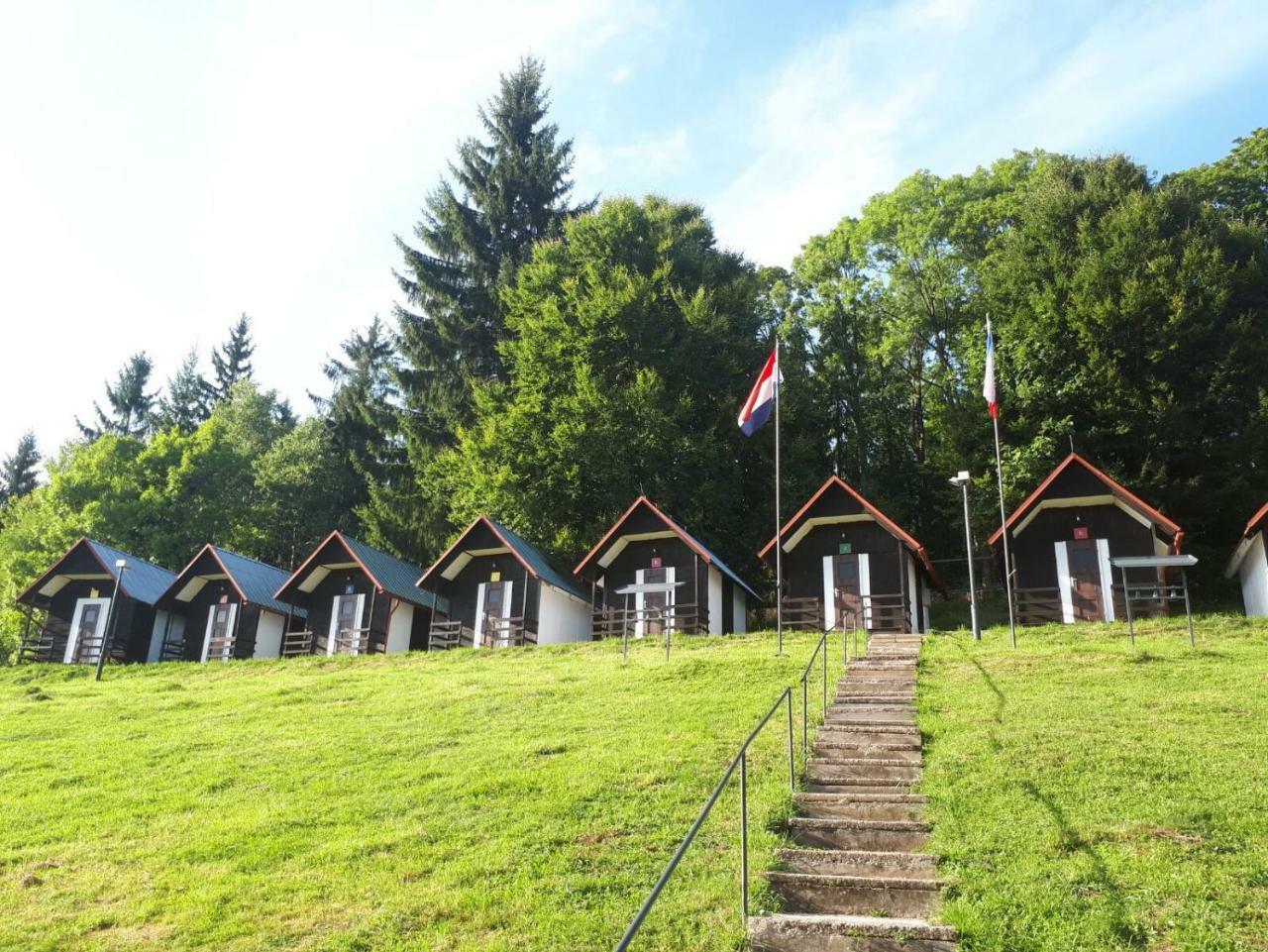 Olivin Kytlice Hiker Huts Hotel Eksteriør billede