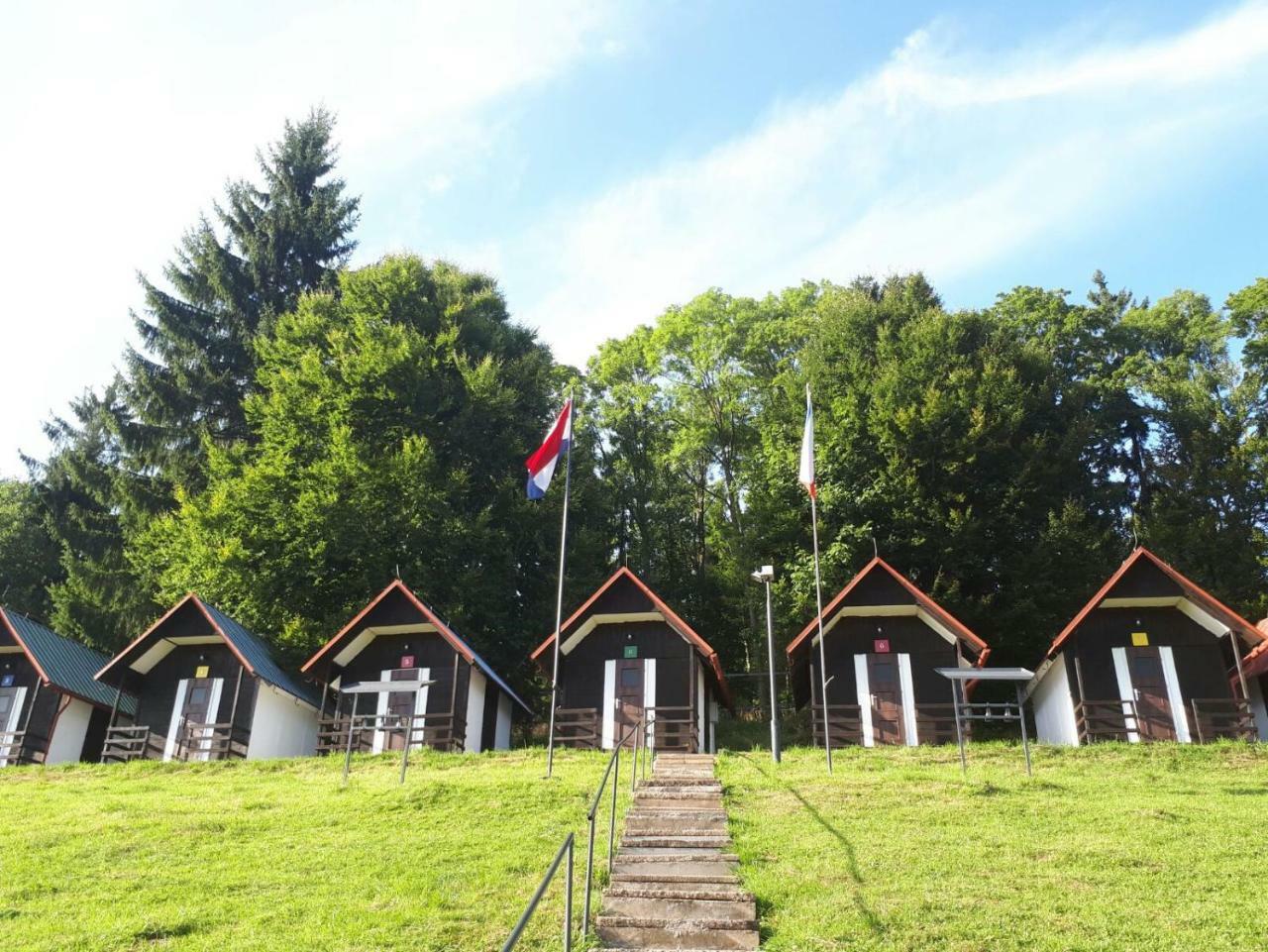 Olivin Kytlice Hiker Huts Hotel Eksteriør billede